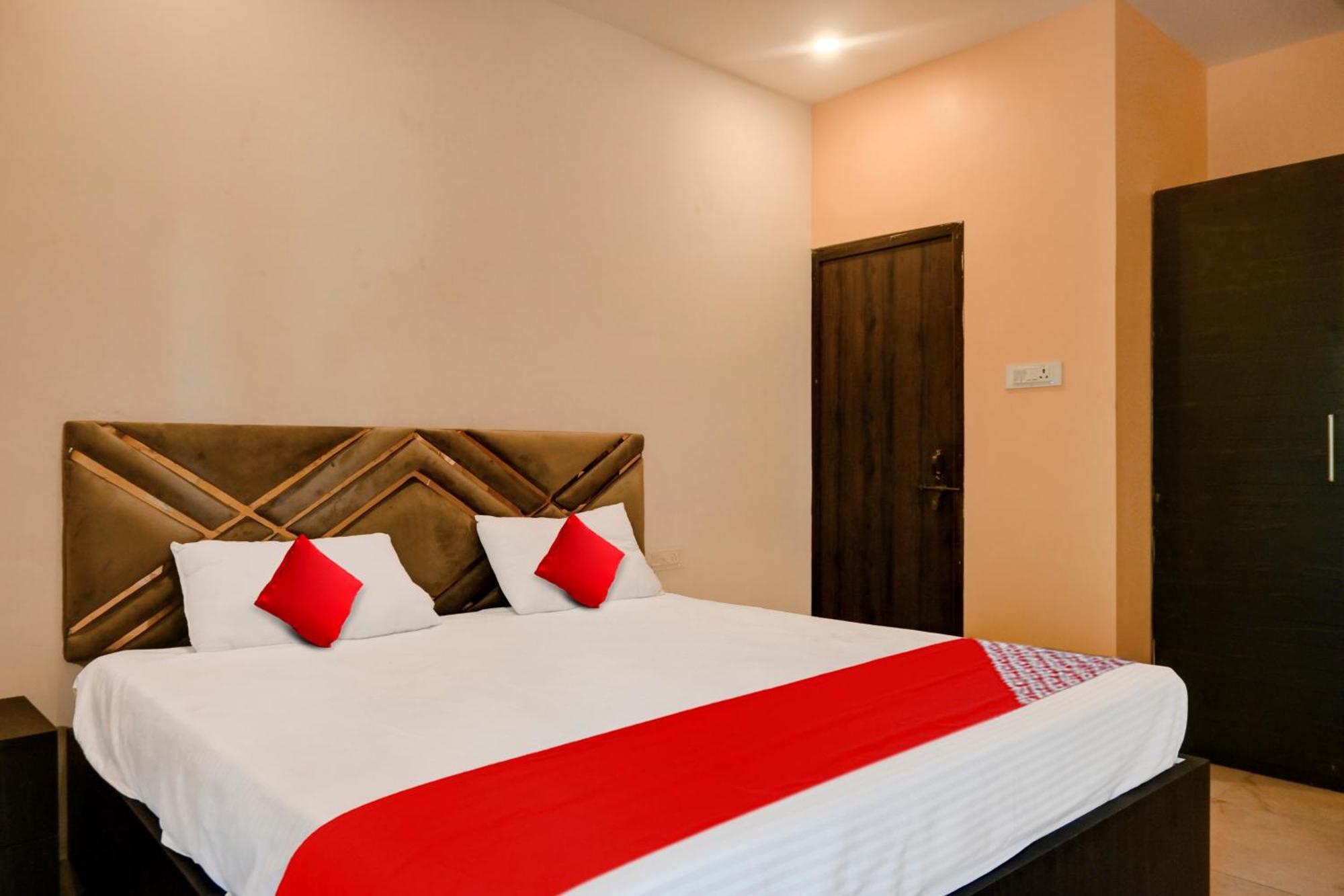 Hotel O Club Toronto Durg Εξωτερικό φωτογραφία